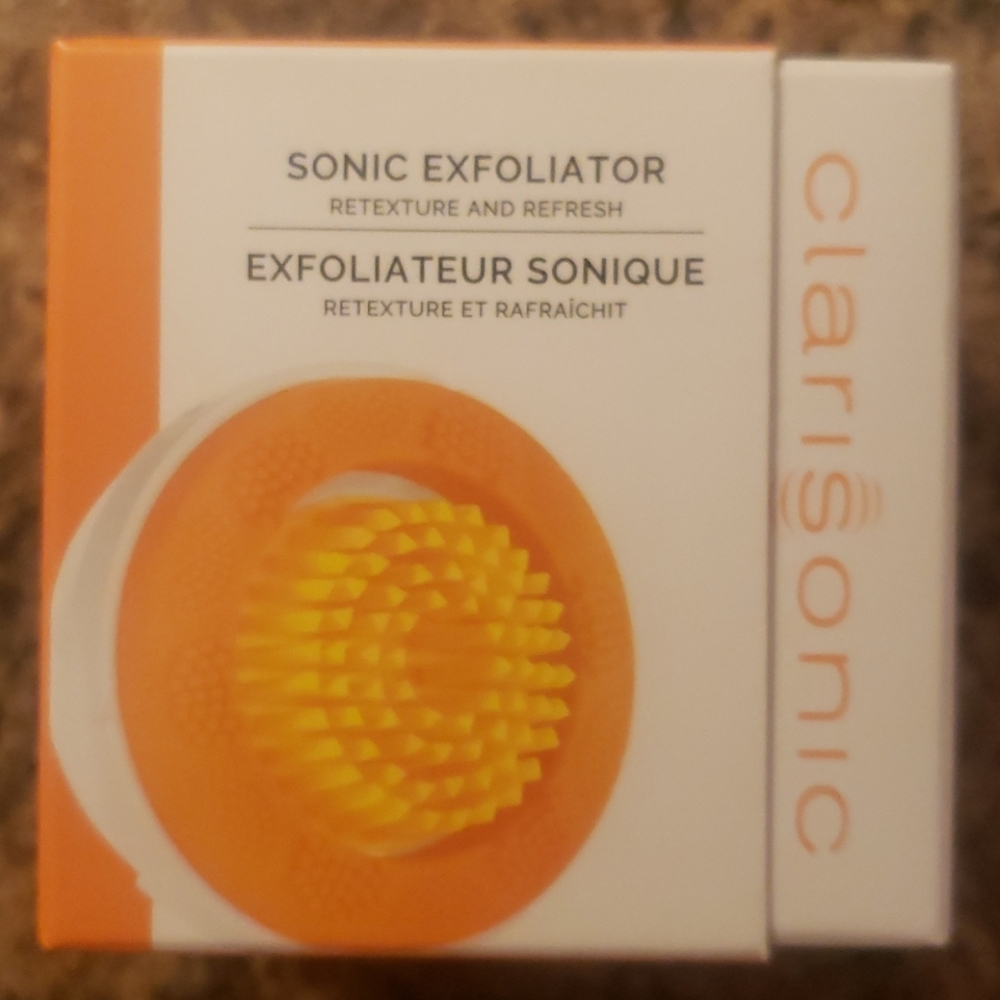 COPY - Clarisonic exfoliator brush